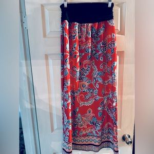 Pretty and colorful maxi skirt. Apt 9 Size L